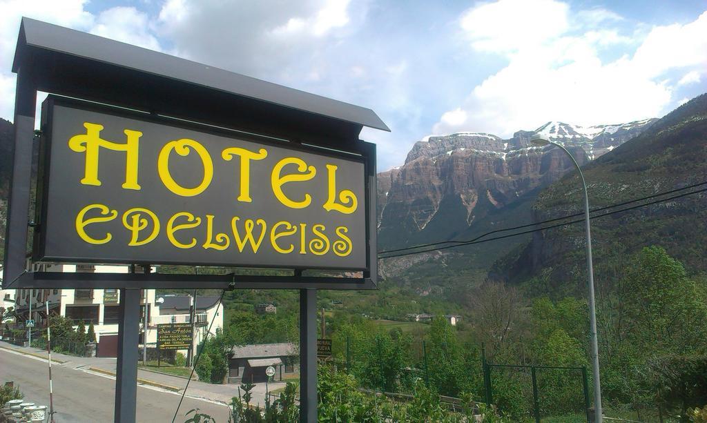 טורלה Edelweiss Hotel מראה חיצוני תמונה